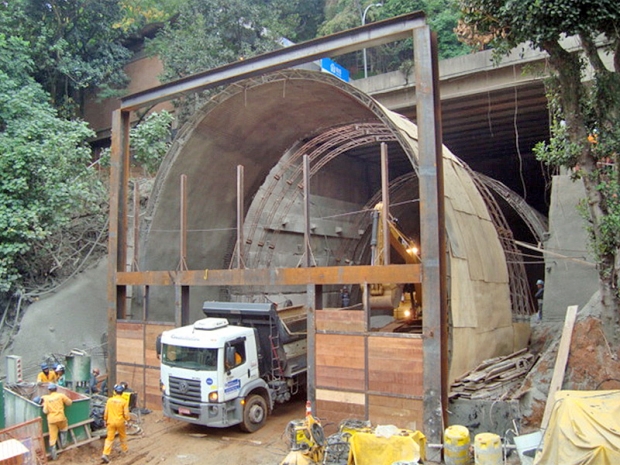 PUC Service tunnel
