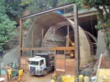 T&uacute;nel de servi&ccedil;o PUC
